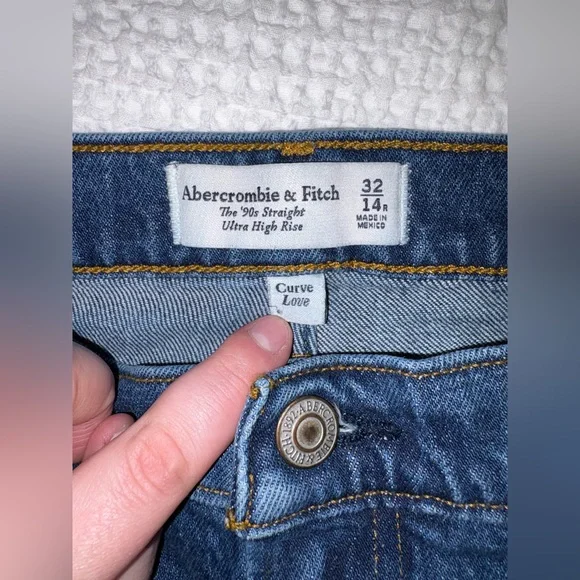 Abercrombie 90s Straight Ultra High Rise Curve Love Jeans Medium Wash - 32/14R - Picture 2 of 14
